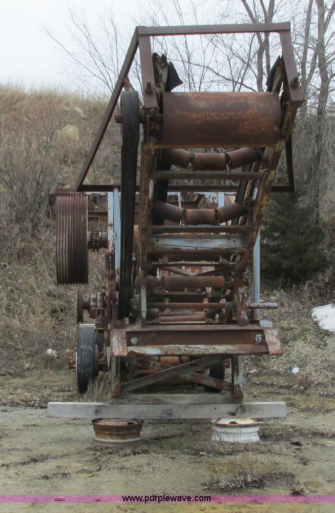 image for item G8786 Wisconsin foundry jaw crusher