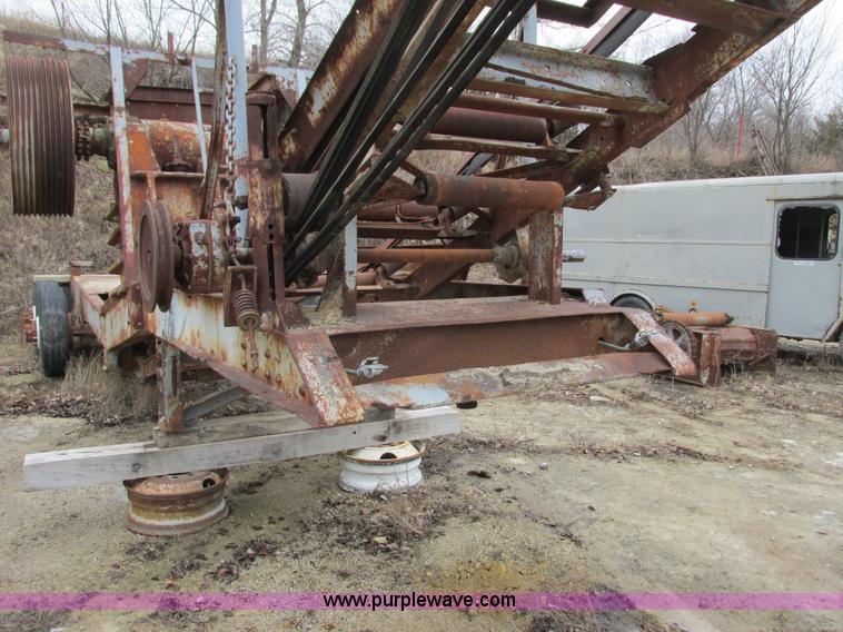 image for item G8786 Wisconsin foundry jaw crusher