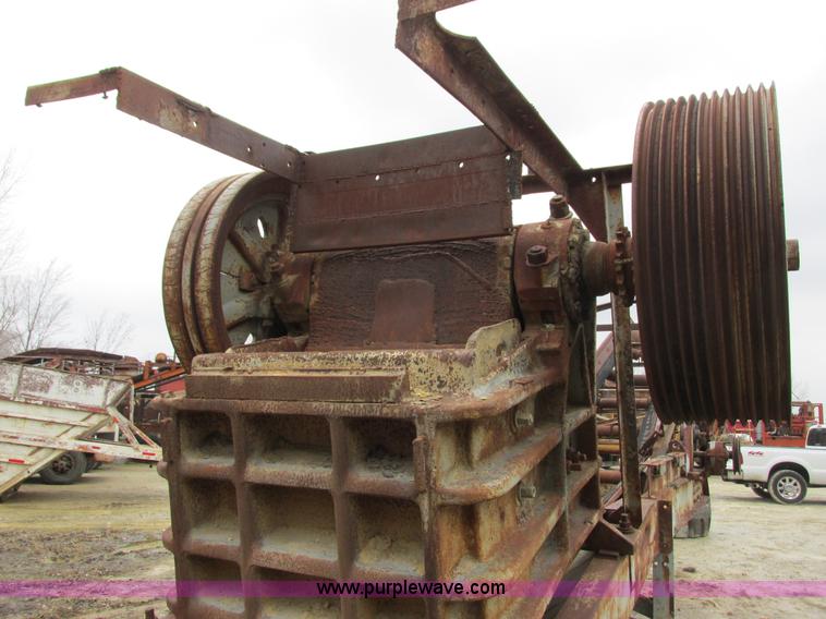 image for item G8786 Wisconsin foundry jaw crusher