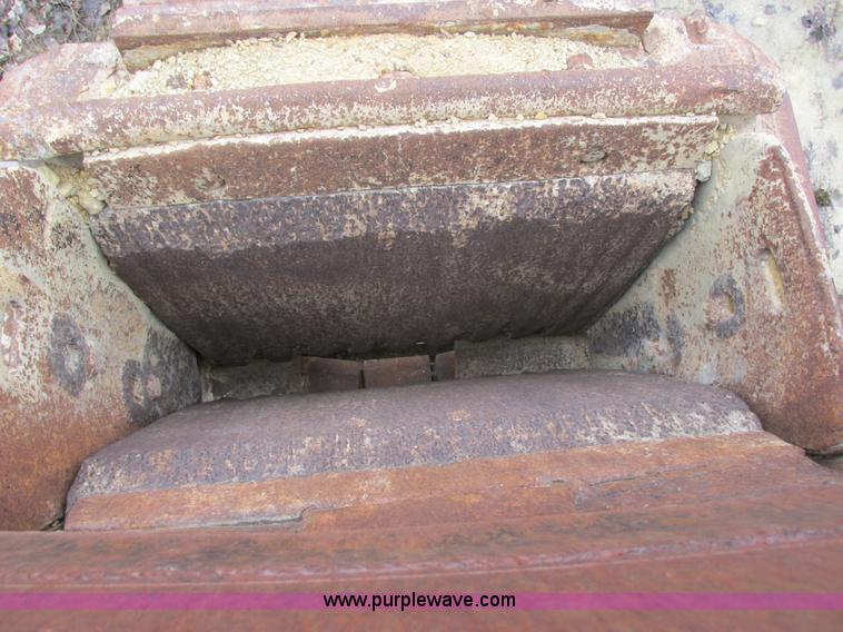 image for item G8786 Wisconsin foundry jaw crusher