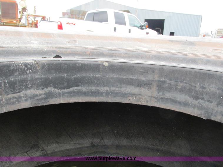 image for item G8787 35/65-33 loader tire