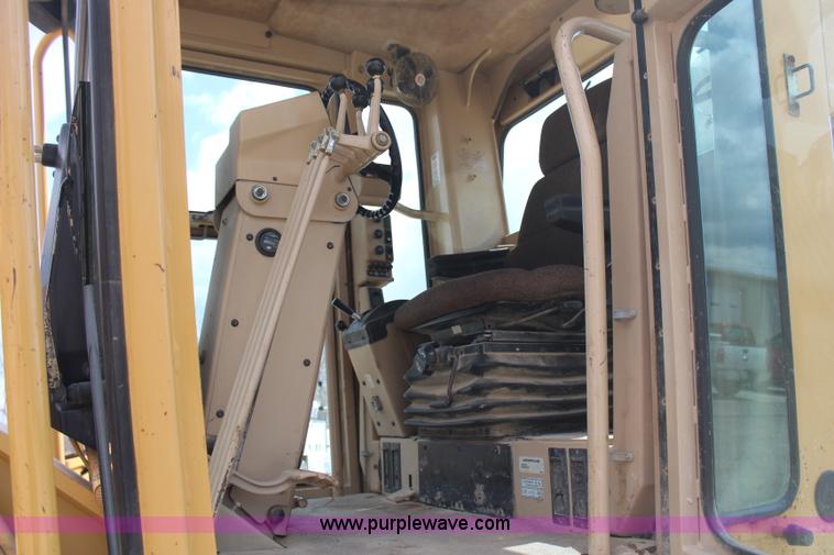 image for item H1421 1998 Caterpillar 140H articulated motor grader