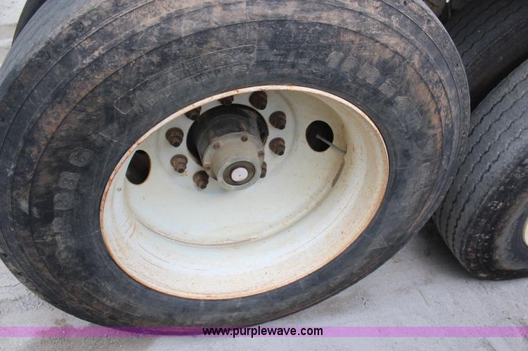 image for item H1427 2008 Construction Trailer Specialist, Inc. BDT-40 belly dump trailer