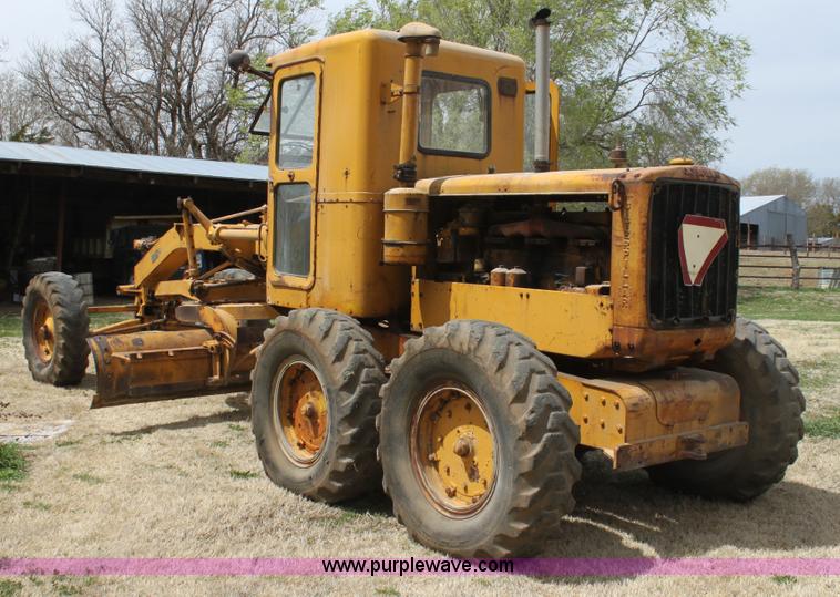 image for item H2113 Caterpillar 12 motor grader