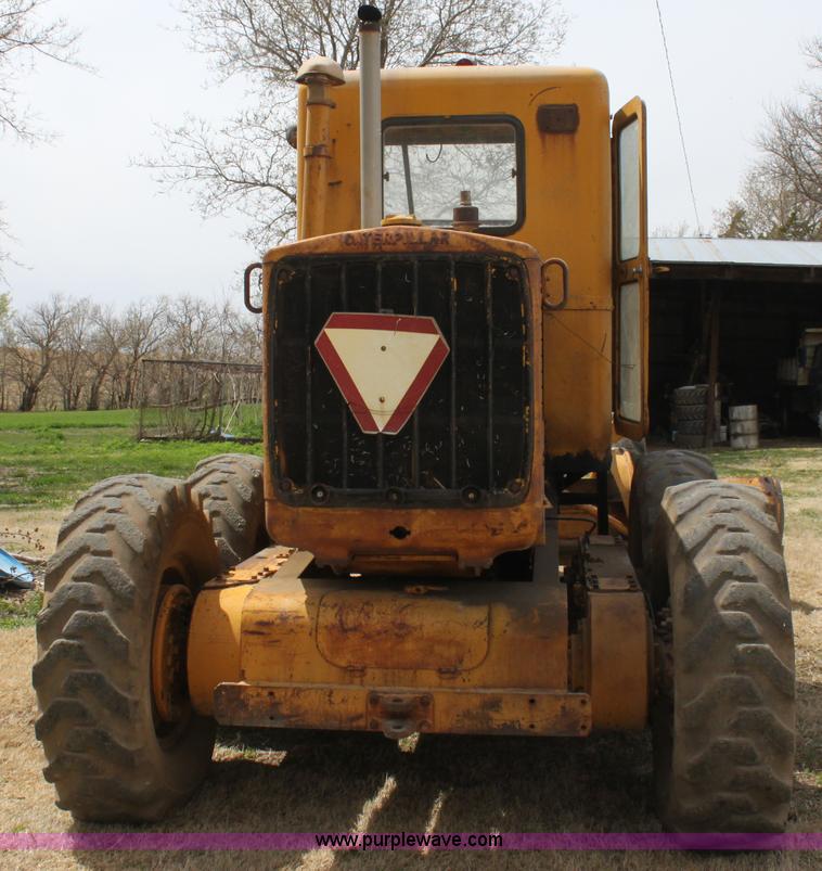 image for item H2113 Caterpillar 12 motor grader