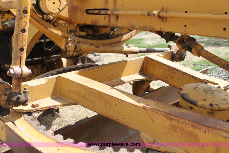 image for item H2113 Caterpillar 12 motor grader