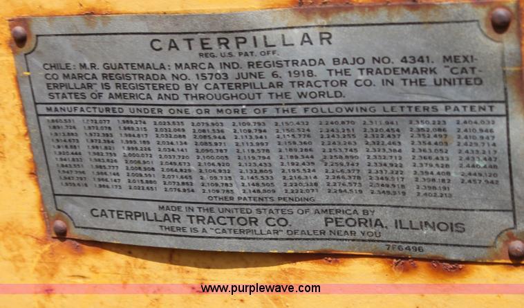 image for item H2113 Caterpillar 12 motor grader