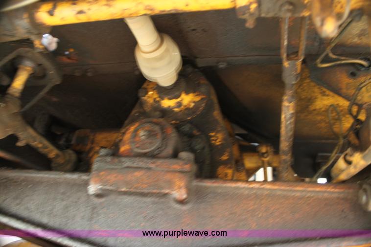 image for item H2113 Caterpillar 12 motor grader