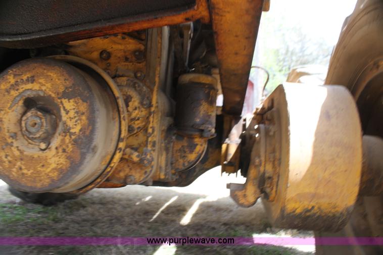 image for item H2113 Caterpillar 12 motor grader