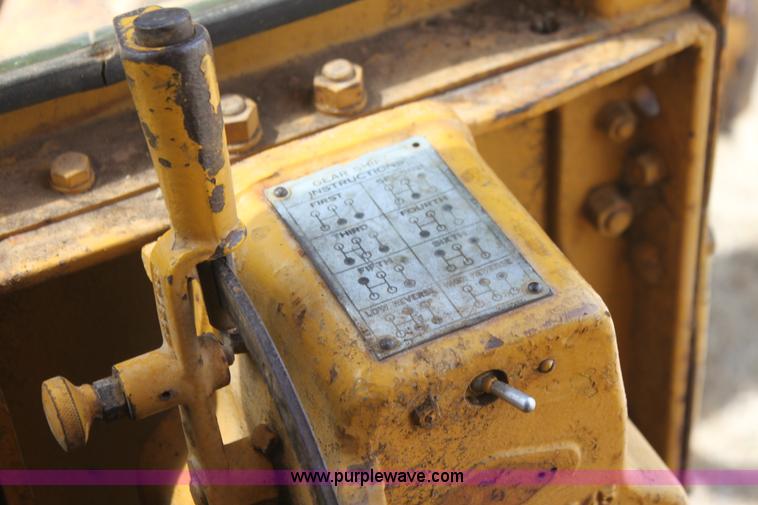 image for item H2113 Caterpillar 12 motor grader