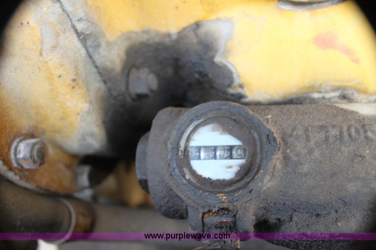 image for item H2113 Caterpillar 12 motor grader