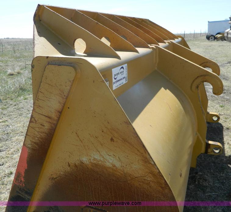 image for item H2485 JRB 966H bucket