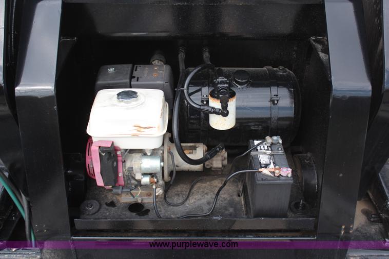 image for item H2595 1998 Etnyre PRTN50TD3-T1 detachable lowboy trailer