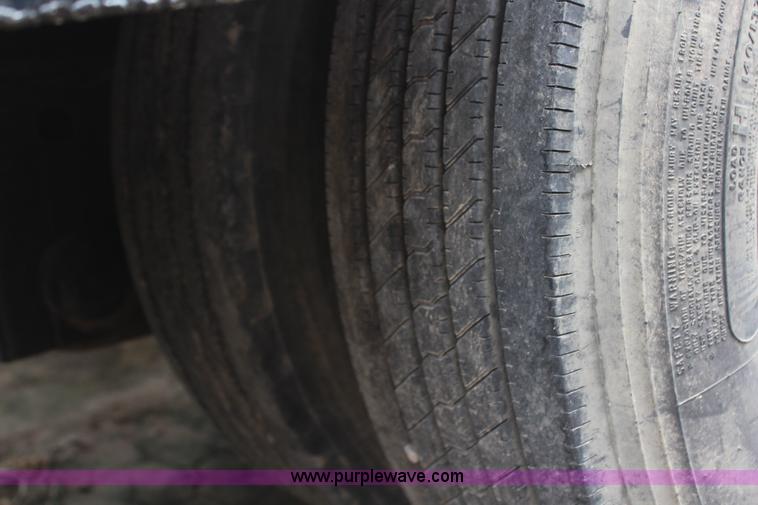 image for item H2595 1998 Etnyre PRTN50TD3-T1 detachable lowboy trailer