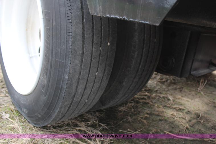 image for item H2595 1998 Etnyre PRTN50TD3-T1 detachable lowboy trailer