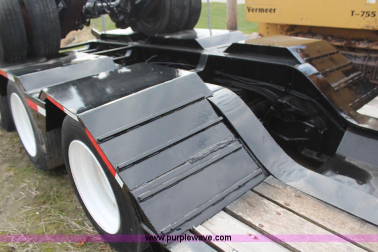 image for item H2595 1998 Etnyre PRTN50TD3-T1 detachable lowboy trailer