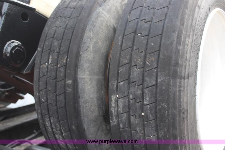 image for item H2595 1998 Etnyre PRTN50TD3-T1 detachable lowboy trailer