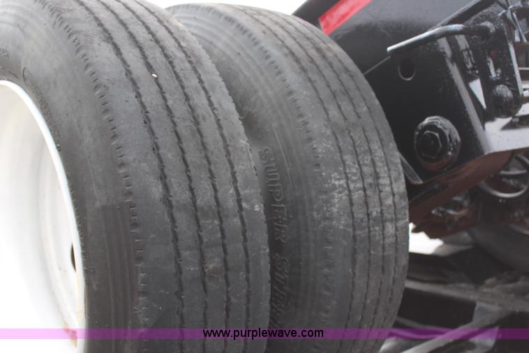 image for item H2595 1998 Etnyre PRTN50TD3-T1 detachable lowboy trailer