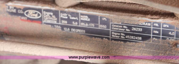 image for item H2596 1996 Ford F800 dump truck