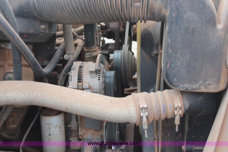 image for item H2596 1996 Ford F800 dump truck