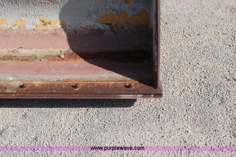 image for item H2598 1997 John Deere 310E backhoe