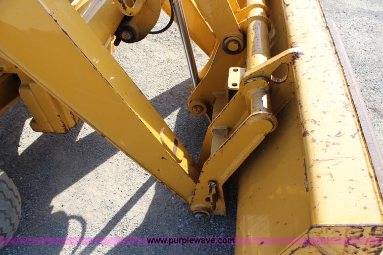 image for item H2598 1997 John Deere 310E backhoe