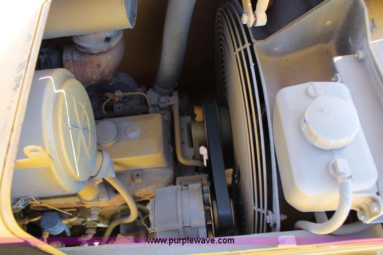 image for item H2598 1997 John Deere 310E backhoe