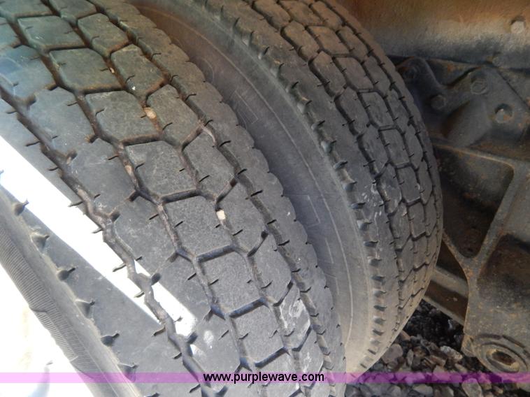 image for item H3458 1980 Mack RS685LS crane truck