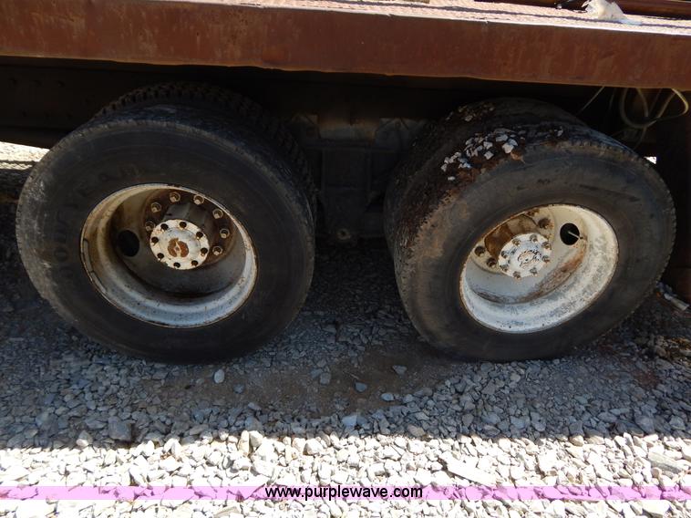 image for item H3458 1980 Mack RS685LS crane truck