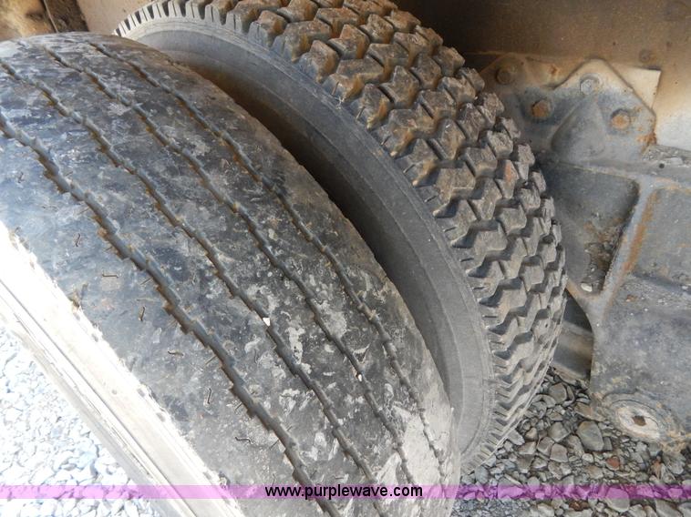 image for item H3458 1980 Mack RS685LS crane truck