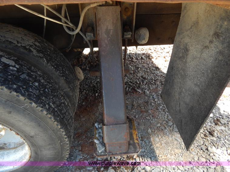 image for item H3458 1980 Mack RS685LS crane truck