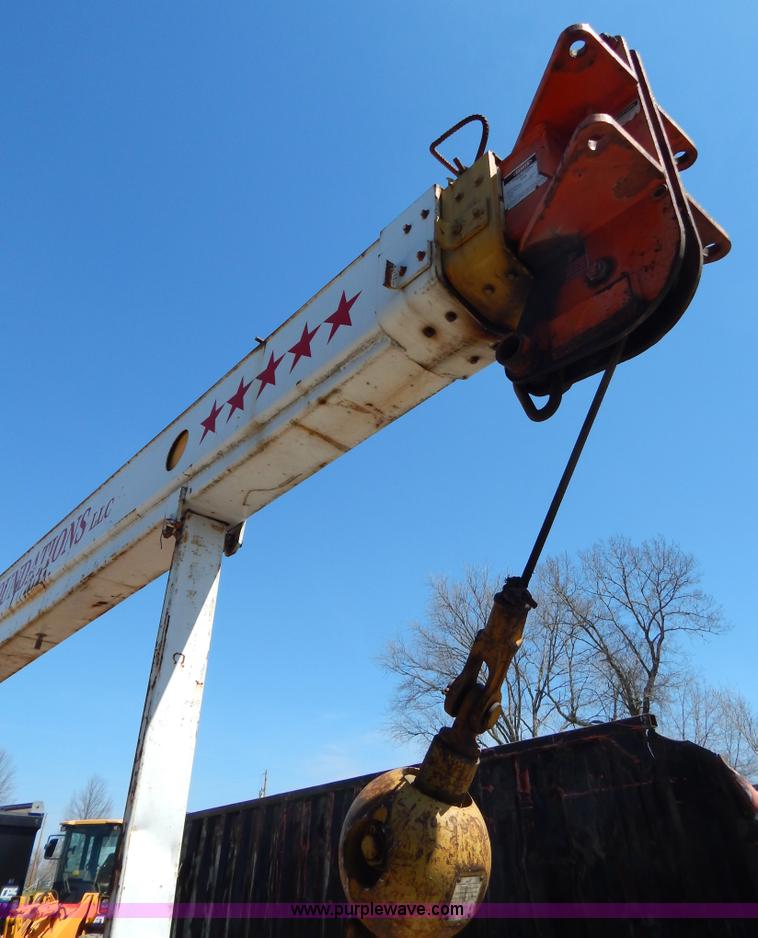 image for item H3458 1980 Mack RS685LS crane truck