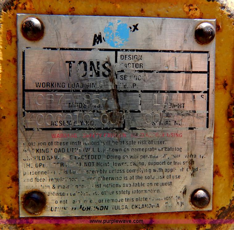 image for item H3458 1980 Mack RS685LS crane truck