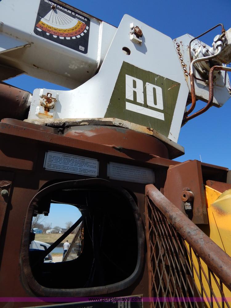 image for item H3458 1980 Mack RS685LS crane truck