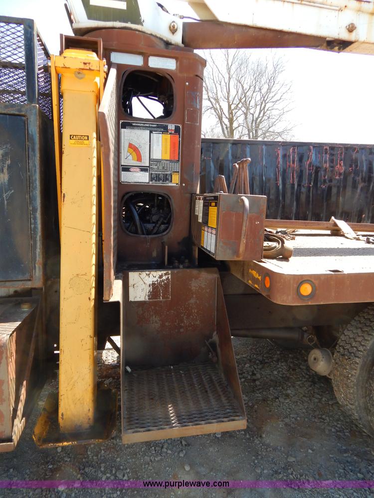 image for item H3458 1980 Mack RS685LS crane truck