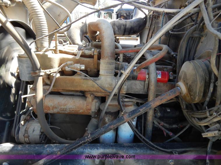 image for item H3458 1980 Mack RS685LS crane truck