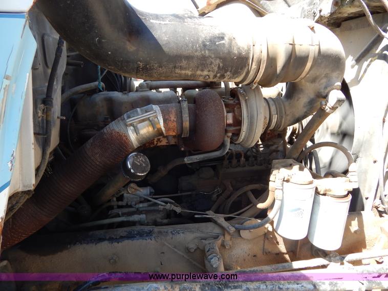 image for item H3458 1980 Mack RS685LS crane truck