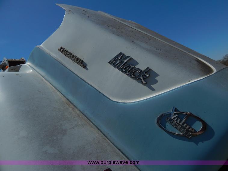 image for item H3458 1980 Mack RS685LS crane truck