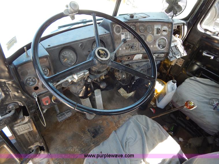 image for item H3458 1980 Mack RS685LS crane truck