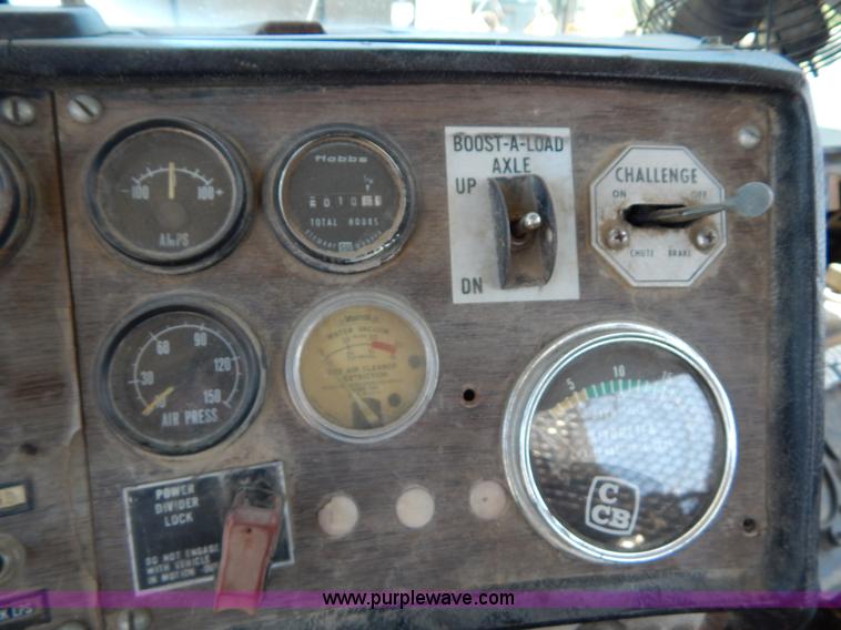 image for item H3458 1980 Mack RS685LS crane truck