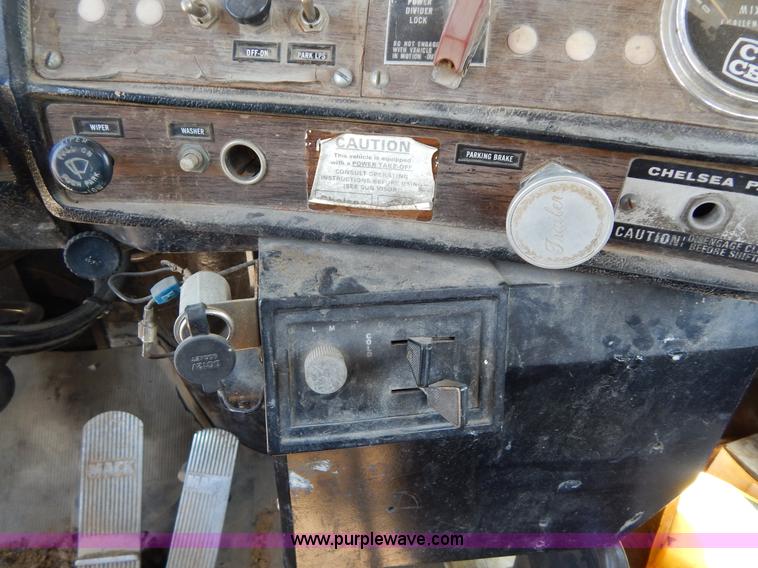 image for item H3458 1980 Mack RS685LS crane truck