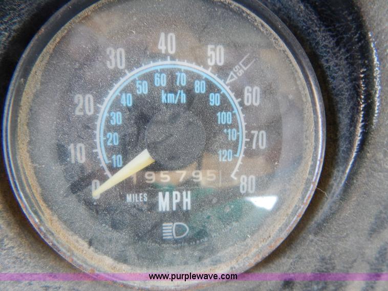 image for item H3458 1980 Mack RS685LS crane truck