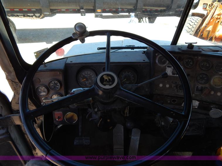 image for item H3458 1980 Mack RS685LS crane truck