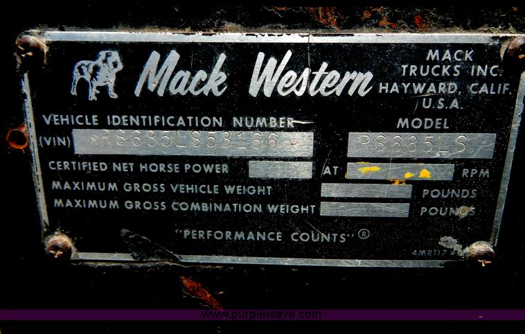 image for item H3458 1980 Mack RS685LS crane truck