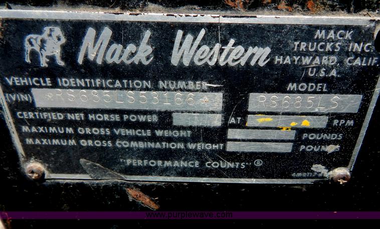 image for item H3458 1980 Mack RS685LS crane truck