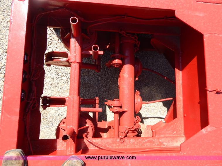 image for item H3460 1985 Liddell triple axle lowboy trailer