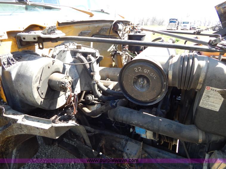 image for item H3461 1991 Ford F800 oil distribution truck