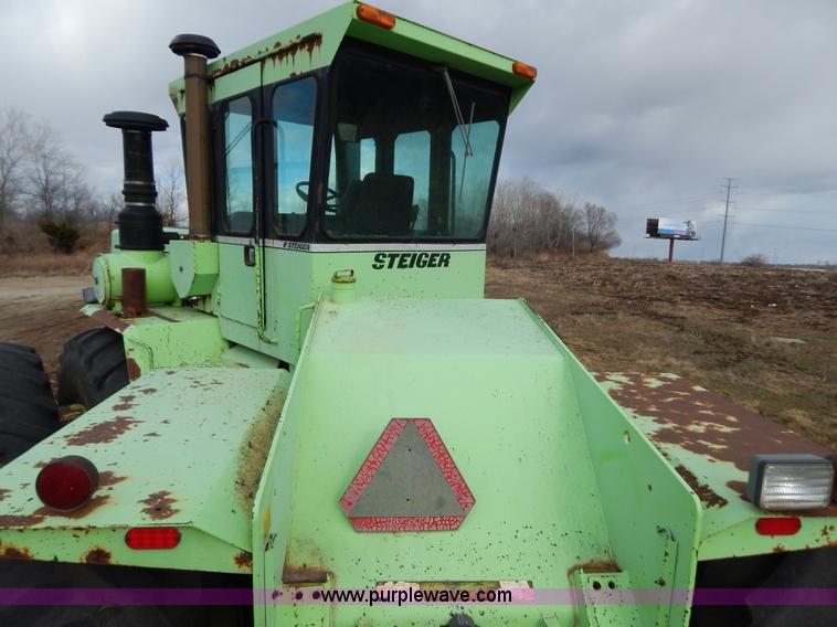 image for item H3801 1984 Steiger Panther KS-360 4WD tractor