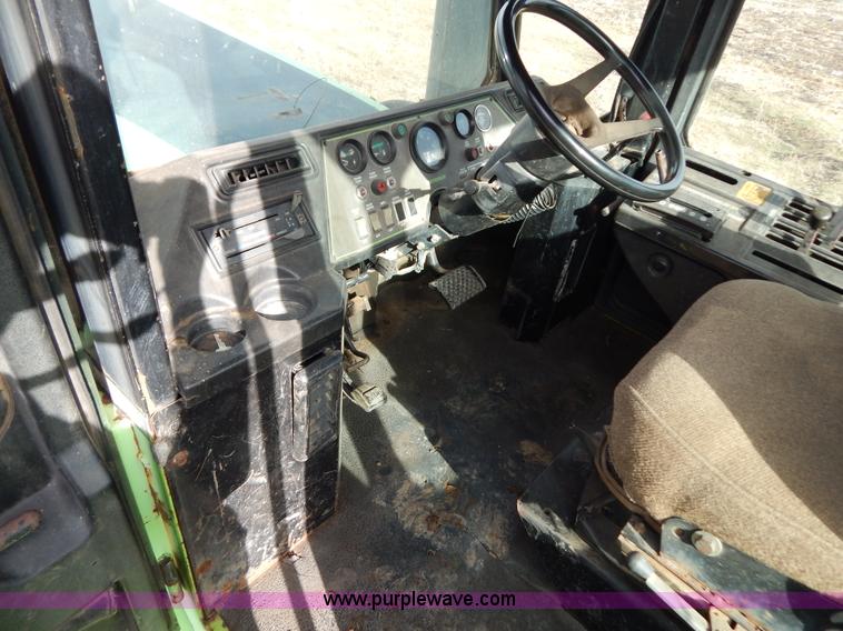 image for item H3801 1984 Steiger Panther KS-360 4WD tractor