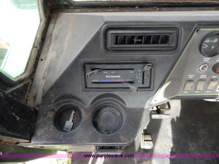 image for item H3801 1984 Steiger Panther KS-360 4WD tractor